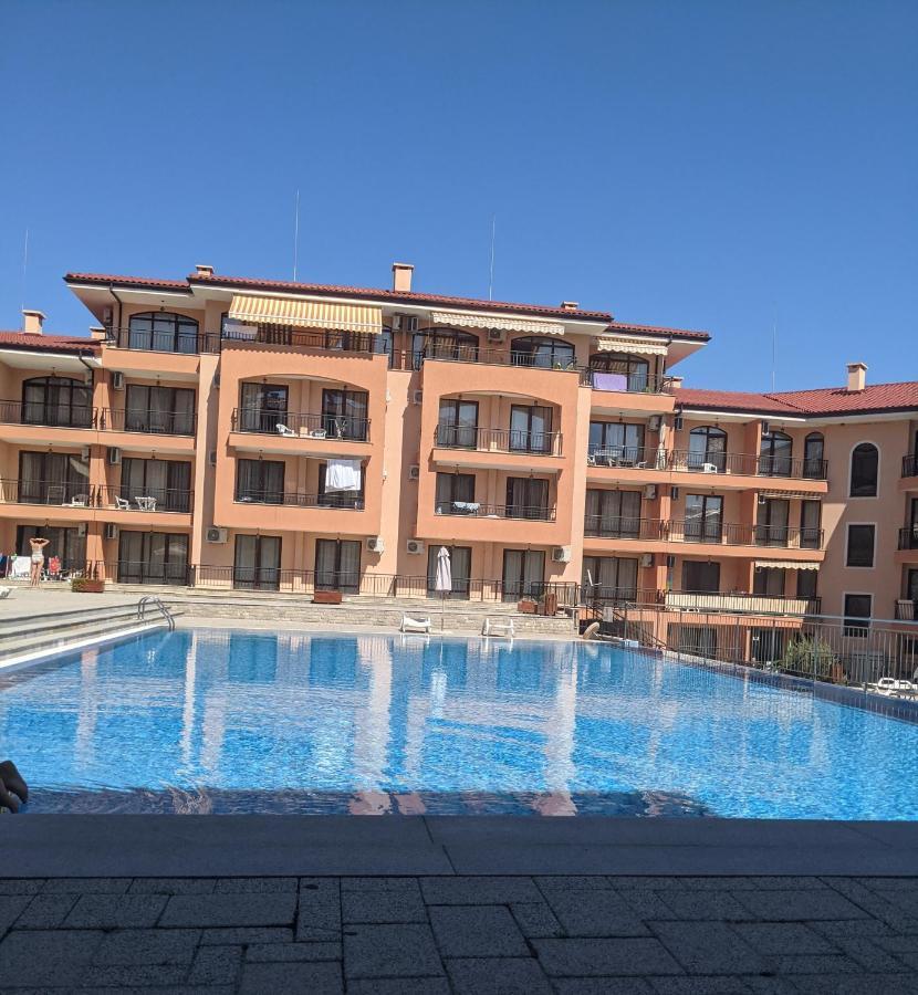 Sunny Star Dreams Condo W Prime Location, Pool, Sea View Sveti Vlas Exterior foto