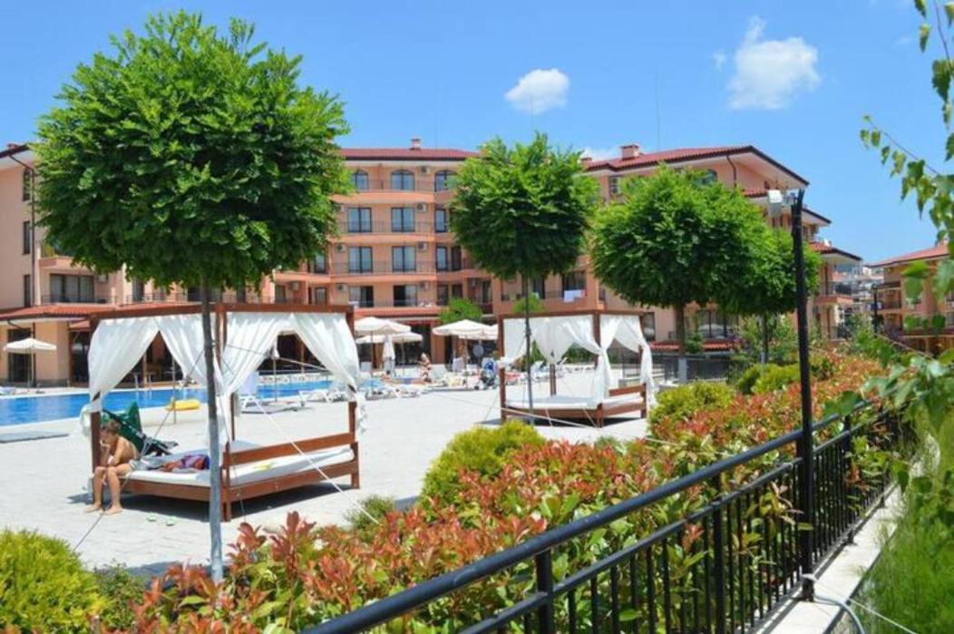 Sunny Star Dreams Condo W Prime Location, Pool, Sea View Sveti Vlas Exterior foto