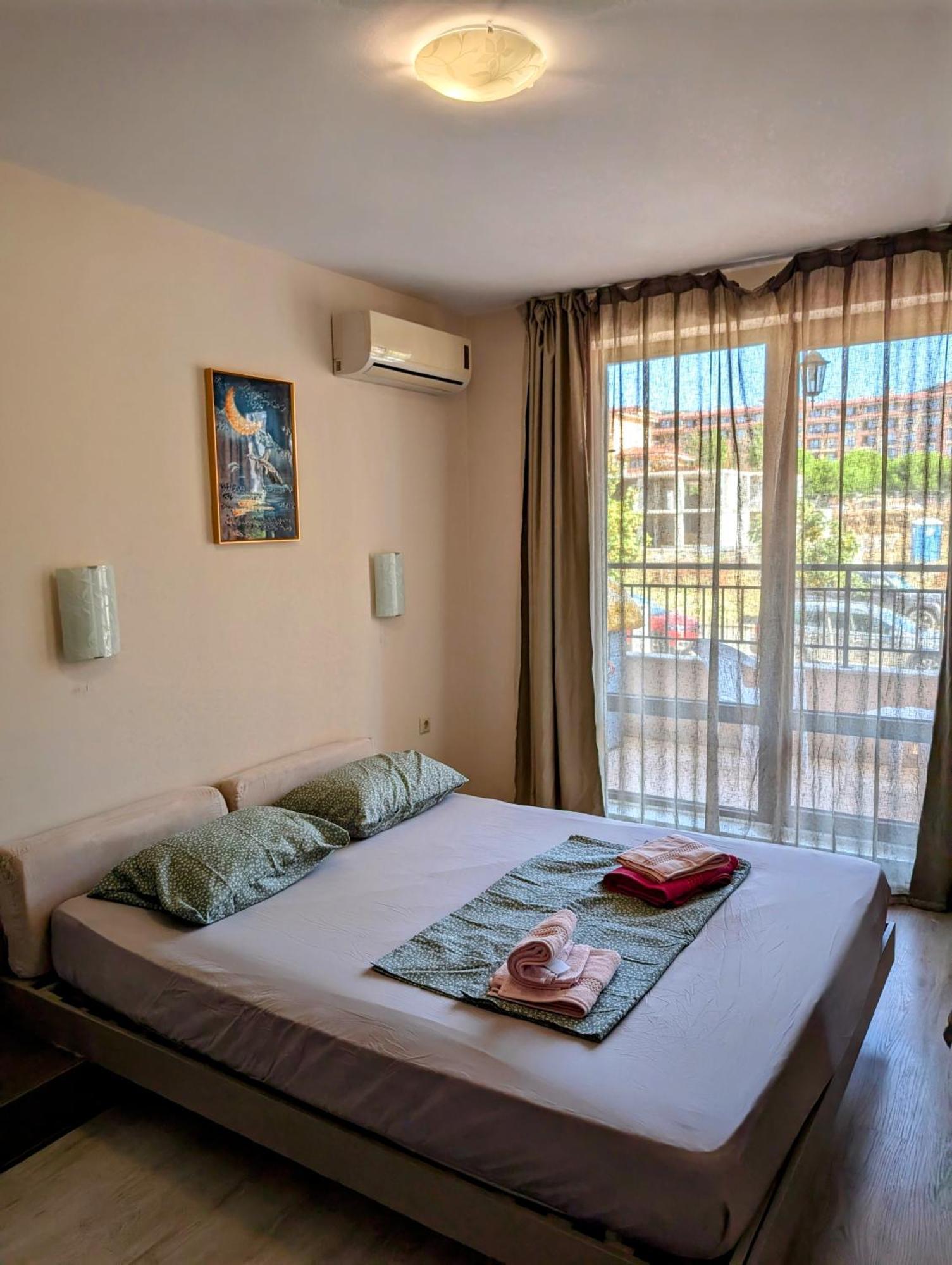 Sunny Star Dreams Condo W Prime Location, Pool, Sea View Sveti Vlas Exterior foto